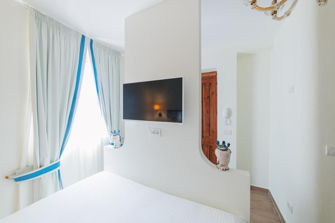 Ottaviano Suite - Elegante Attico Vista Mare Таормина Екстериор снимка