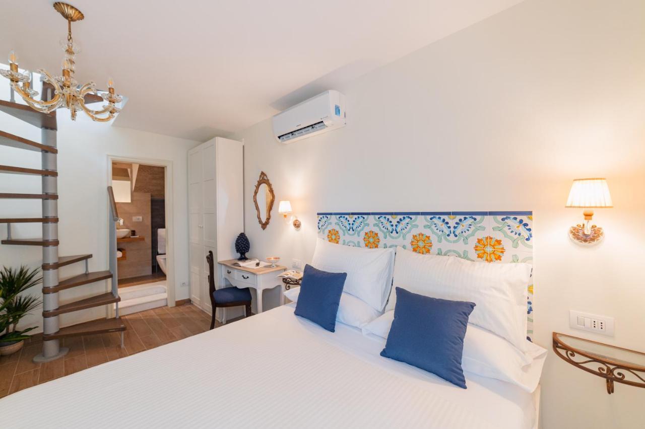 Ottaviano Suite - Elegante Attico Vista Mare Таормина Екстериор снимка