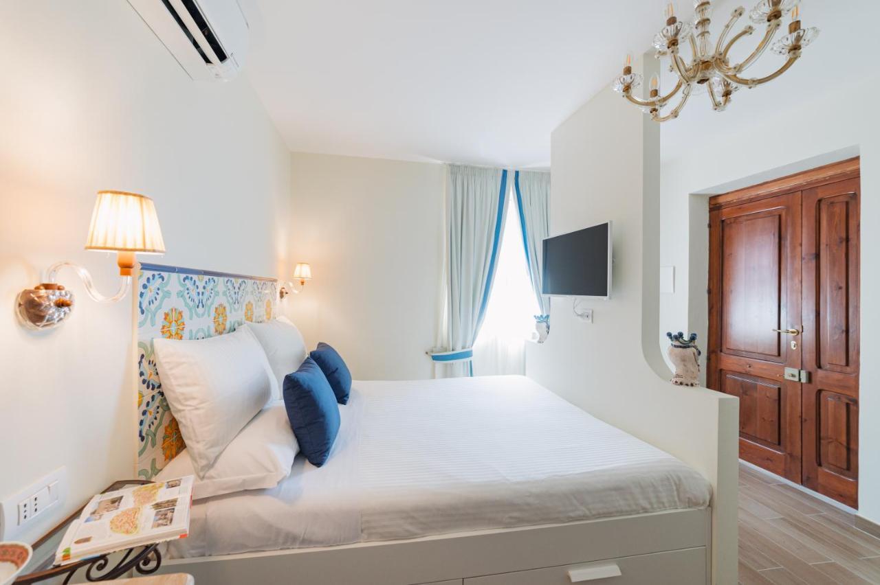 Ottaviano Suite - Elegante Attico Vista Mare Таормина Екстериор снимка